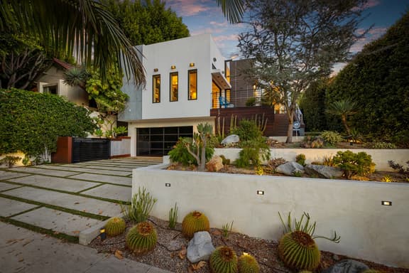 Modern Hills Sanctuary - Image 1