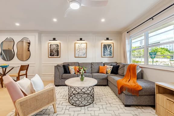 BRAND NEW - Condo by convention center - Image 1